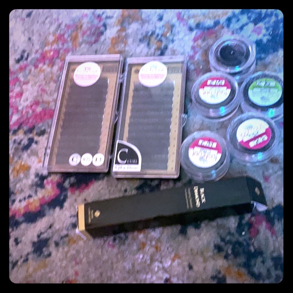 Lash out individual eyelash extensions kit